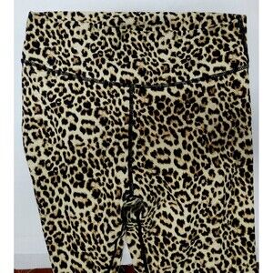 Zyia Active  Scrunchy  Leopard Hi Rise 7/8 Leggings Size 12